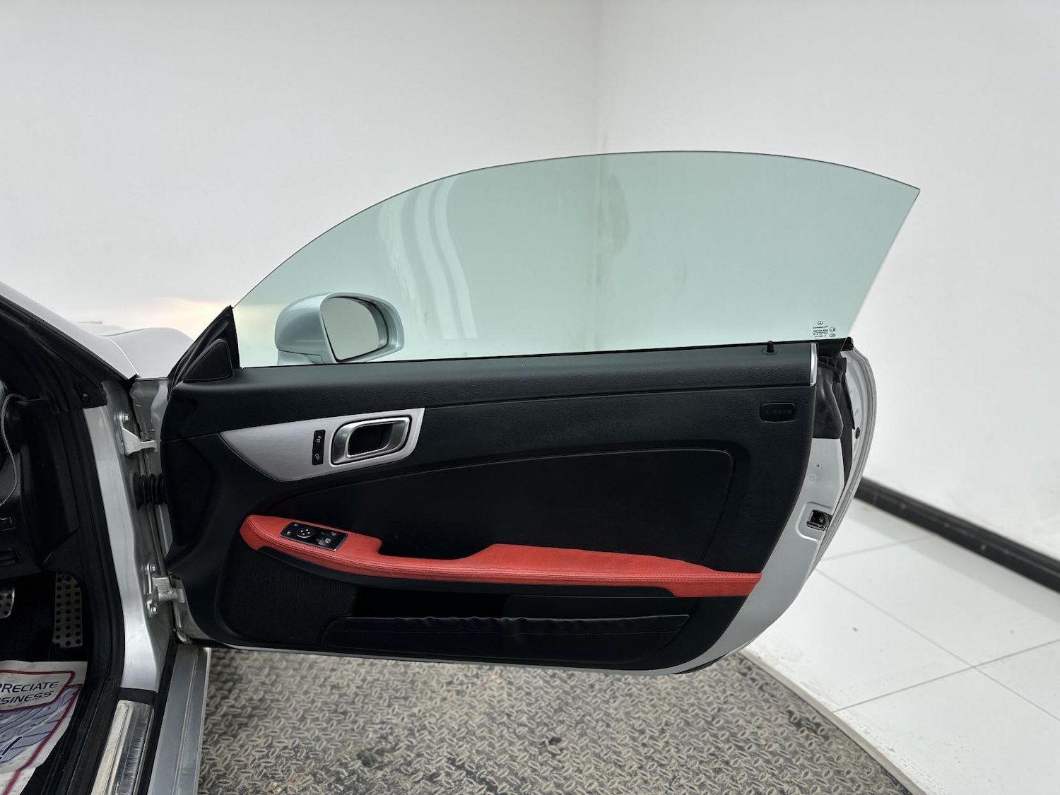 Used Mercedes-Benz SLK 2012 for sale - 77903511: Photo 21