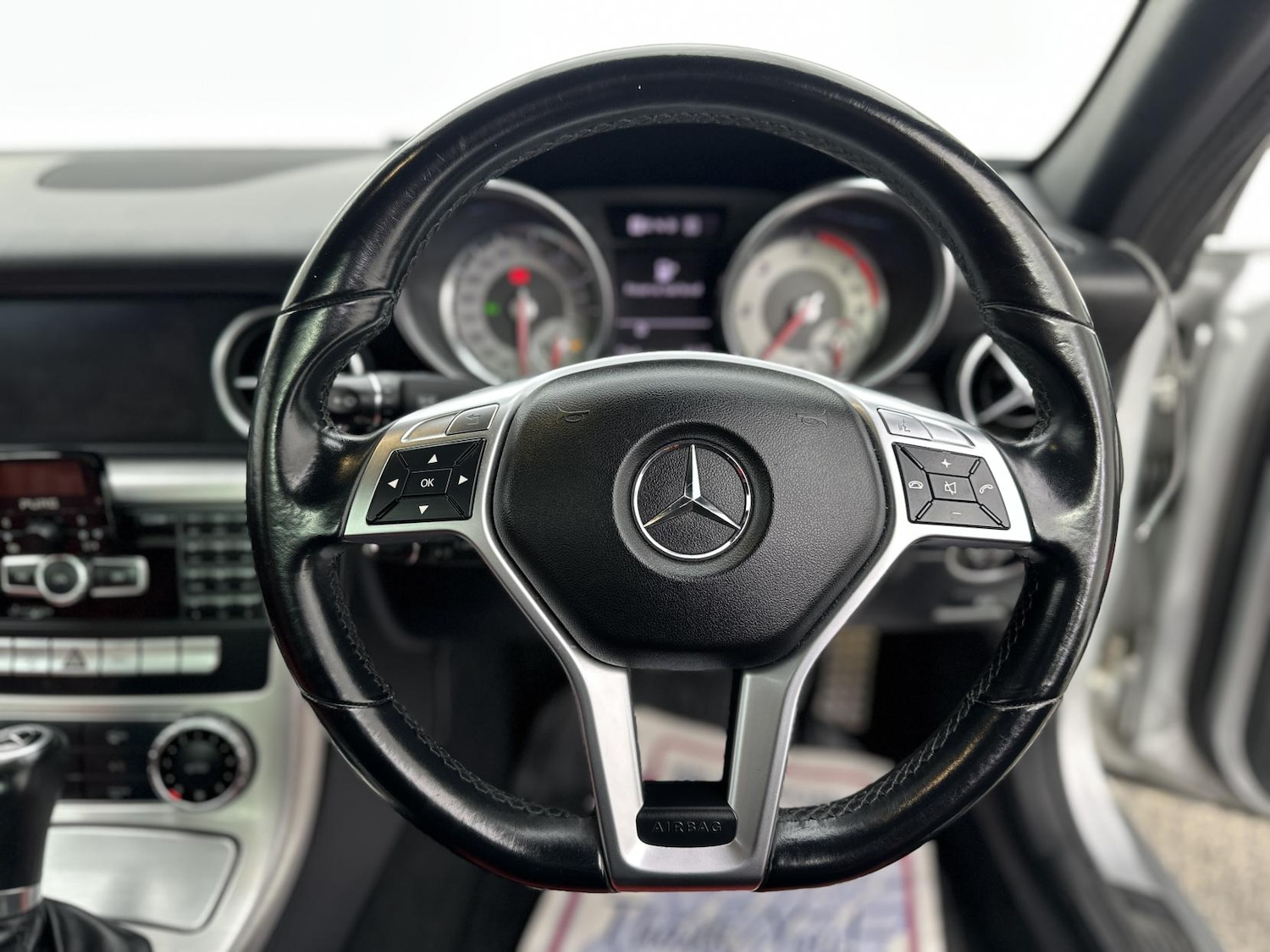 Used Mercedes-Benz SLK 2012 for sale - 77903511: Photo 24