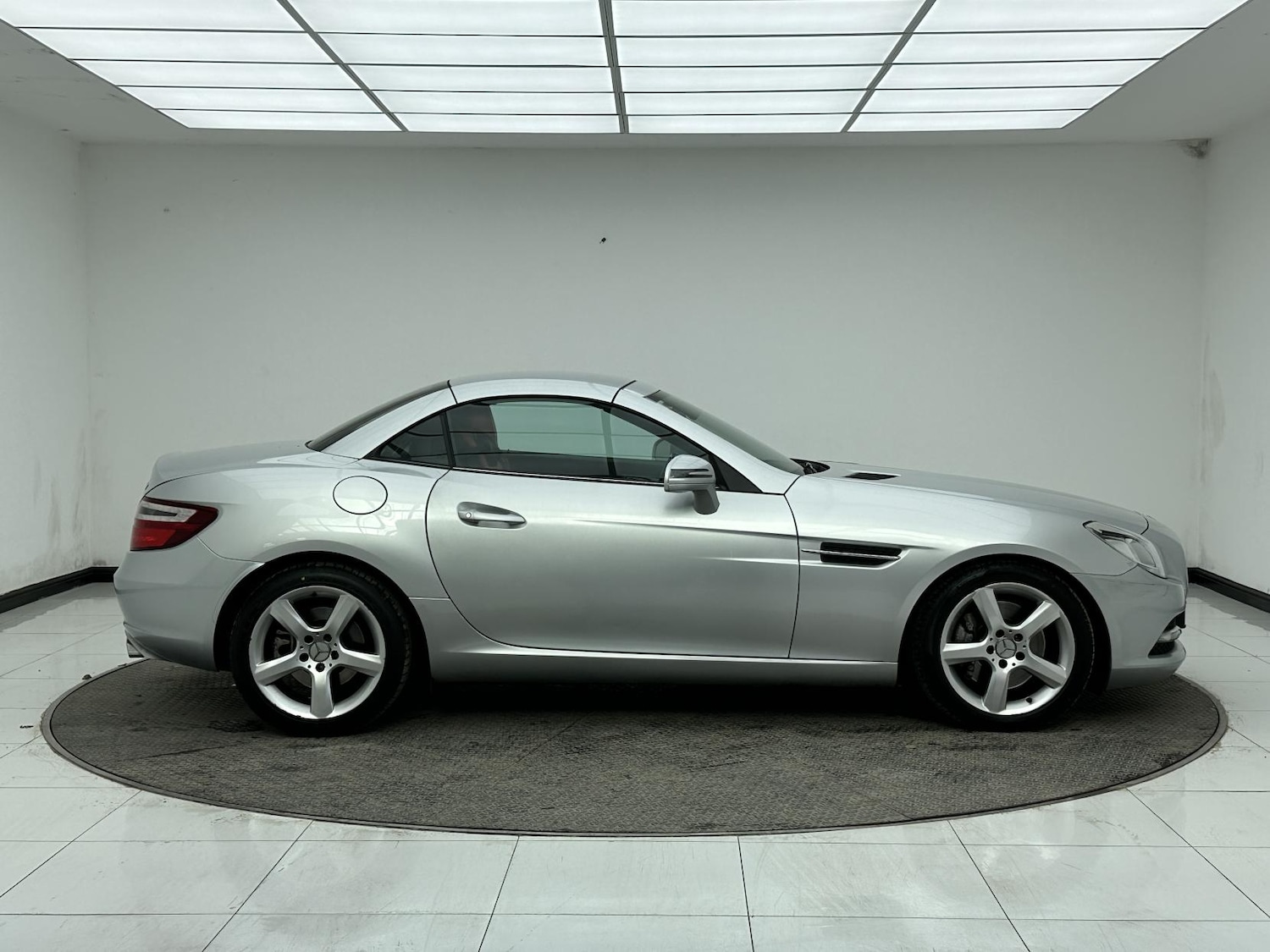Used Mercedes-Benz SLK 2012 for sale - 77903511: Photo 9