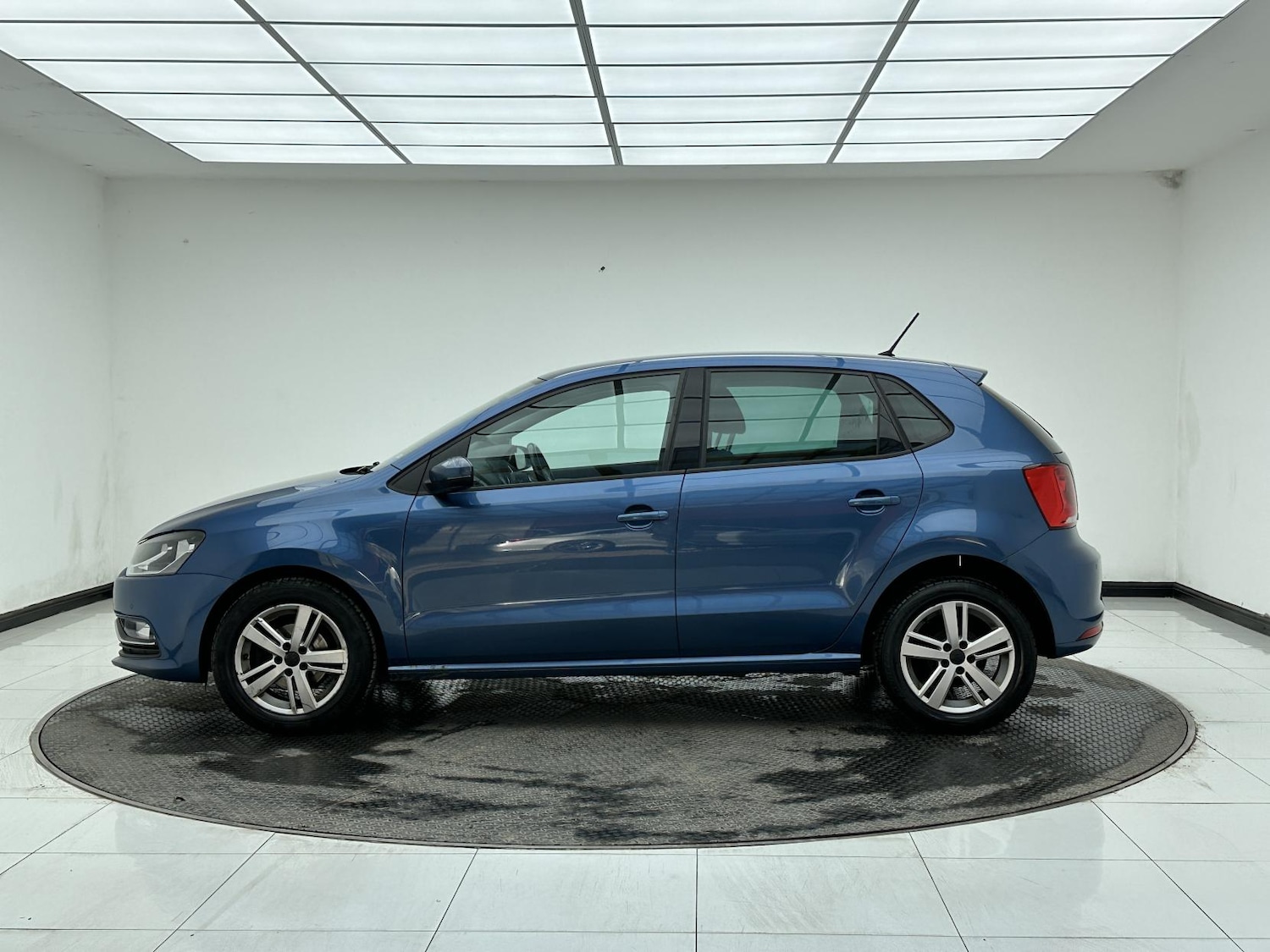 Used Volkswagen Polo 2016 for sale - 78057298: Photo 4