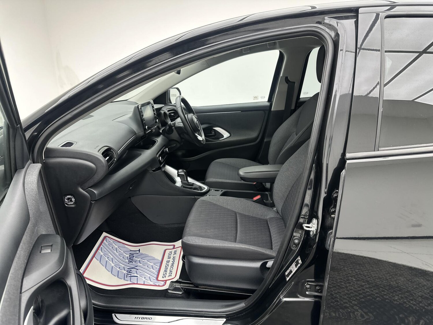 Used Toyota Yaris 2022 for sale - 78152946: Photo 33