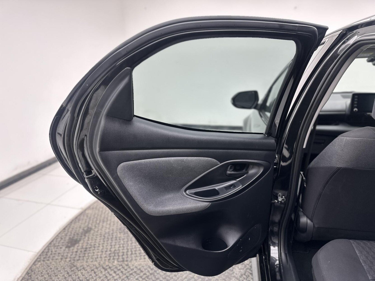 Used Toyota Yaris 2022 for sale - 78152946: Photo 35