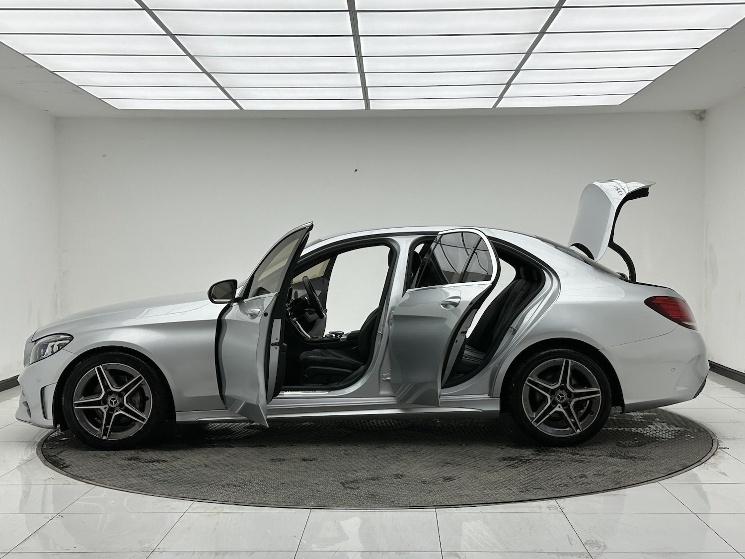 Used Mercedes-Benz C Class 2019 for sale - 78057297: Photo 12