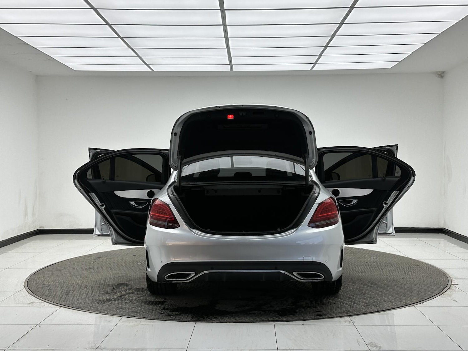 Used Mercedes-Benz C Class 2019 for sale - 78057297: Photo 13