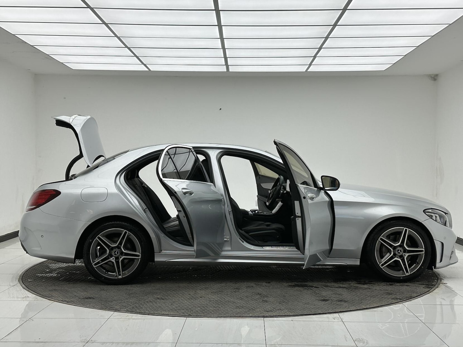 Used Mercedes-Benz C Class 2019 for sale - 78057297: Photo 15