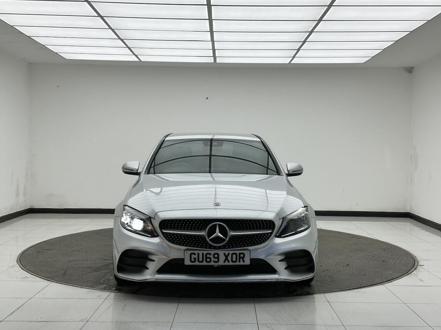 Used Mercedes-Benz C Class 2019 for sale - 78057297: Photo 2