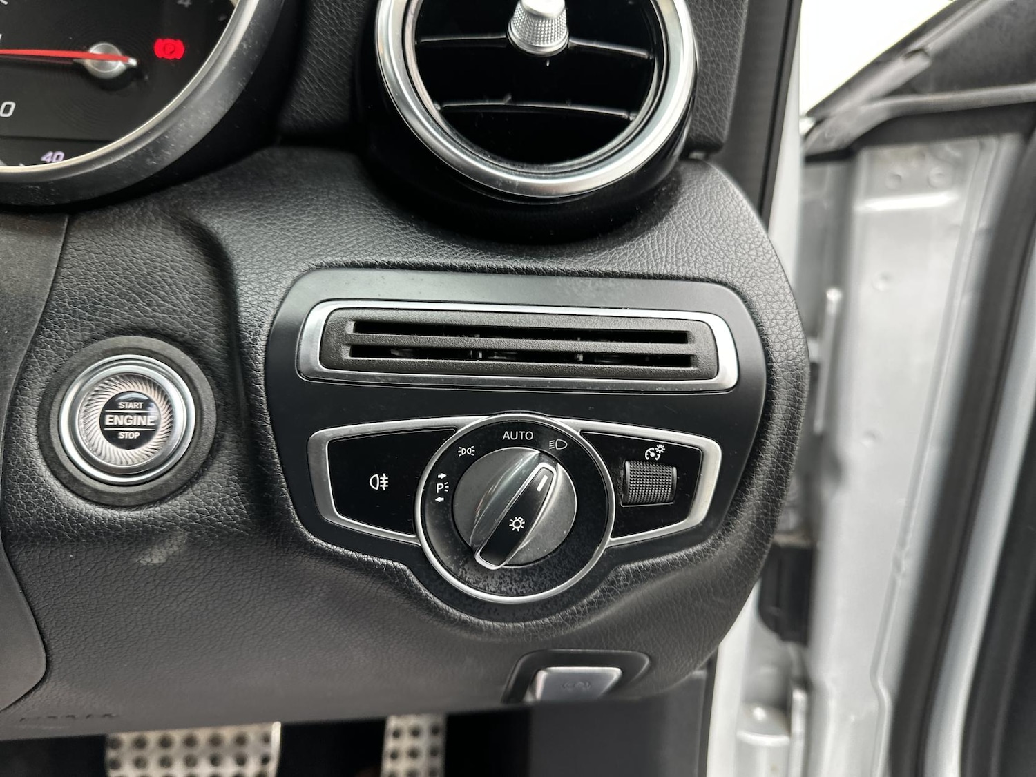 Used Mercedes-Benz C Class 2019 for sale - 78057297: Photo 42