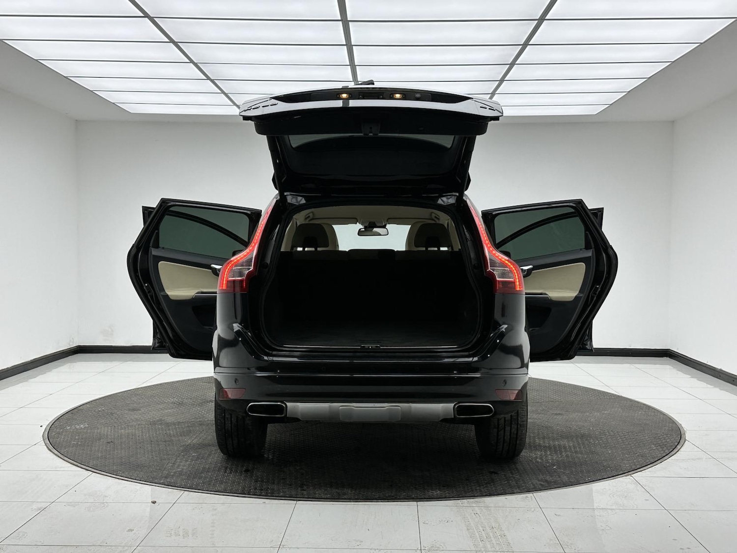 Used Volvo XC60 2014 for sale - 77063571: Photo 13