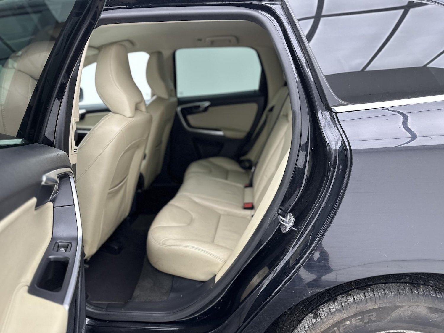 Used Volvo XC60 2014 for sale - 77063571: Photo 22