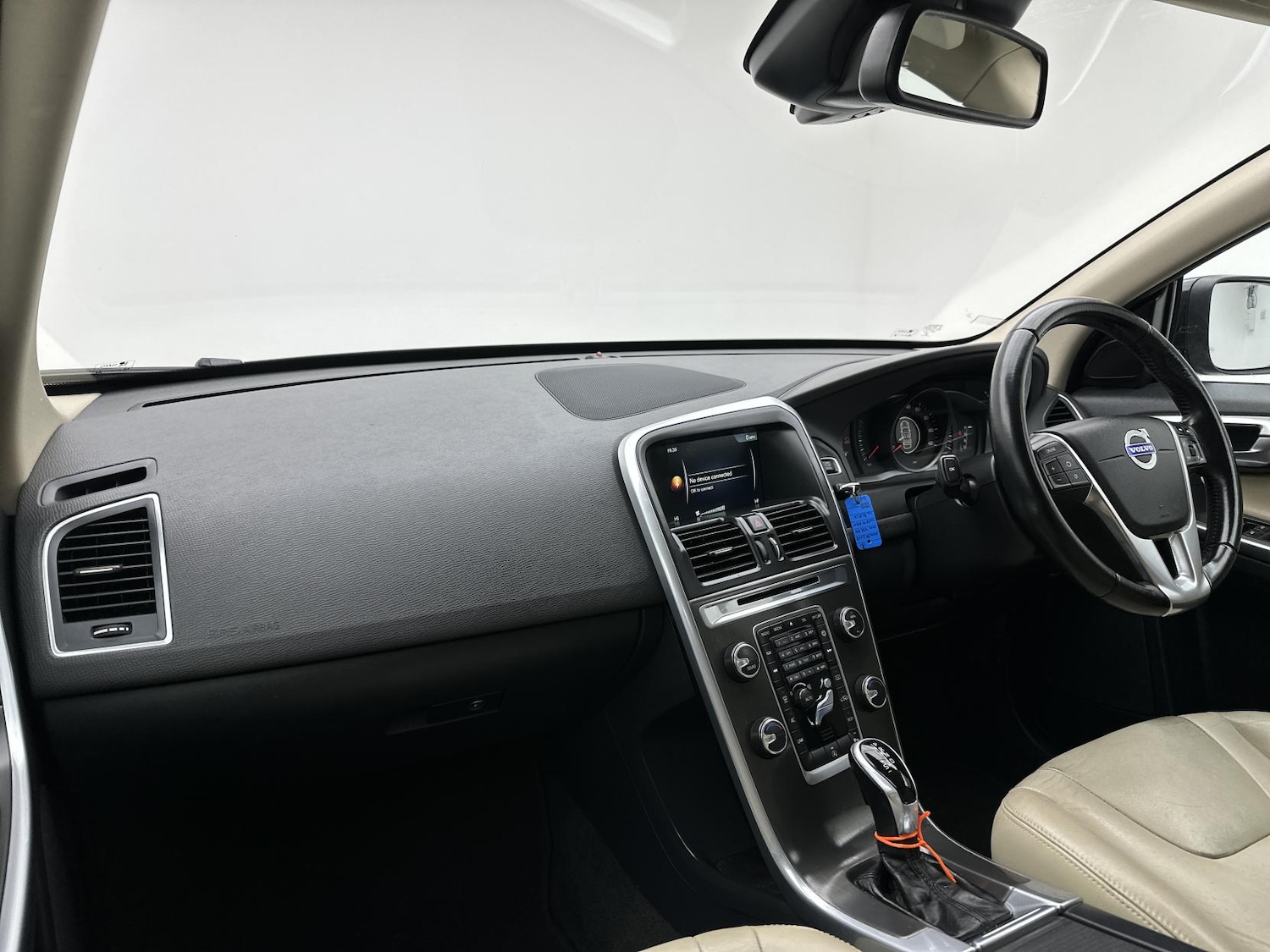 Used Volvo XC60 2014 for sale - 77063571: Photo 25