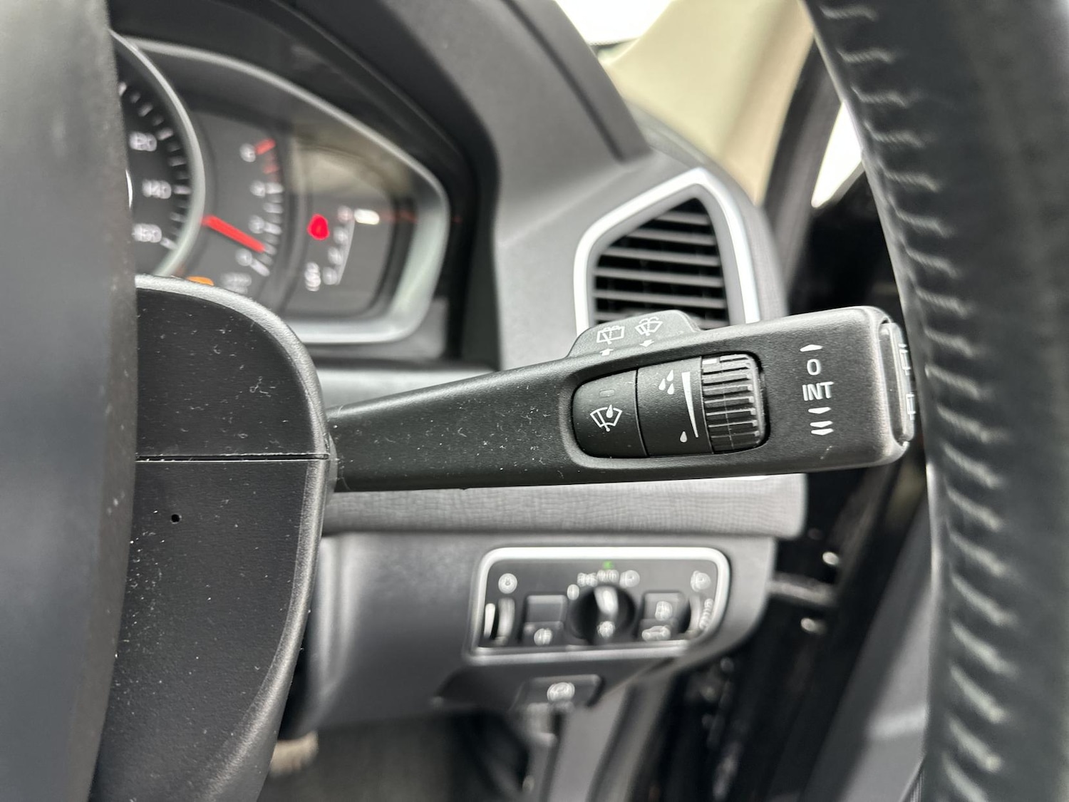 Used Volvo XC60 2014 for sale - 77063571: Photo 33