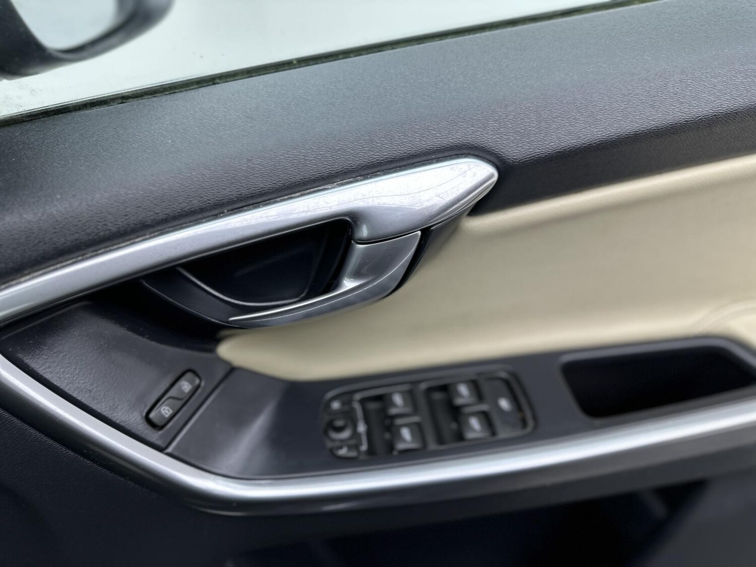 Used Volvo XC60 2014 for sale - 77063571: Photo 41