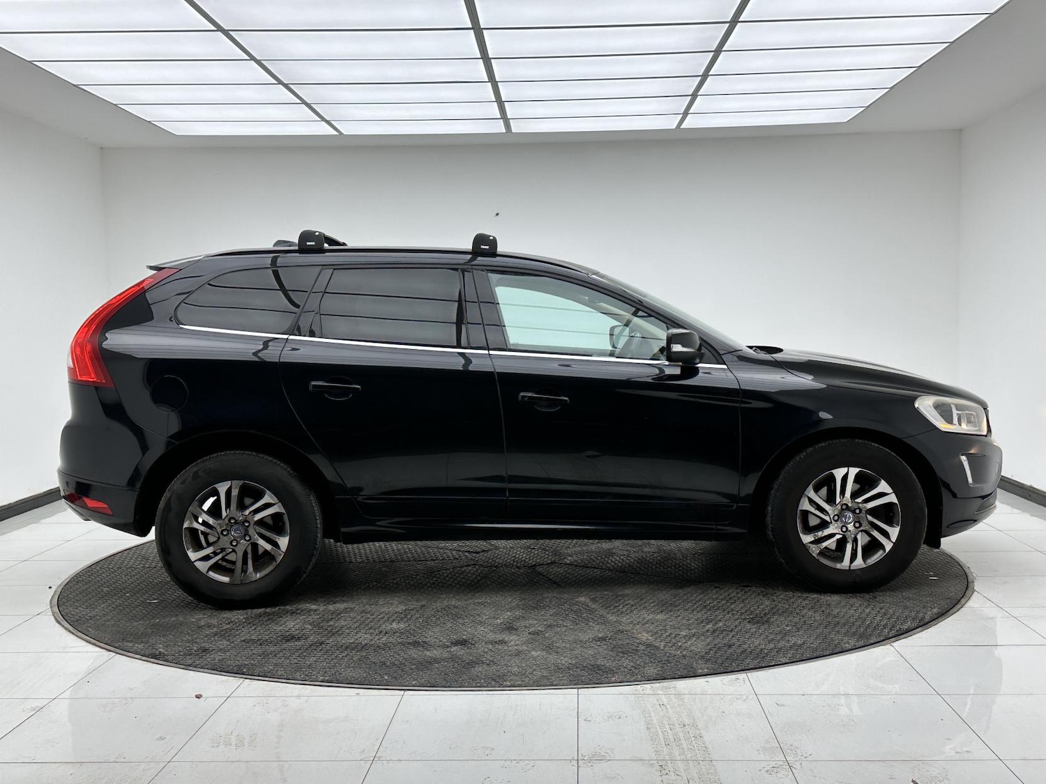 Used Volvo XC60 2014 for sale - 77063571: Photo 9