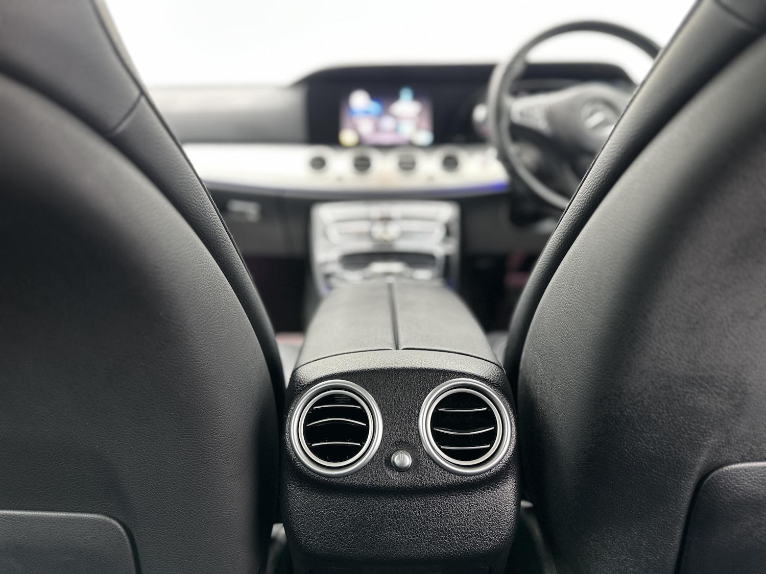 Used Mercedes-Benz E Class 2016 for sale - 76609302: Photo 30