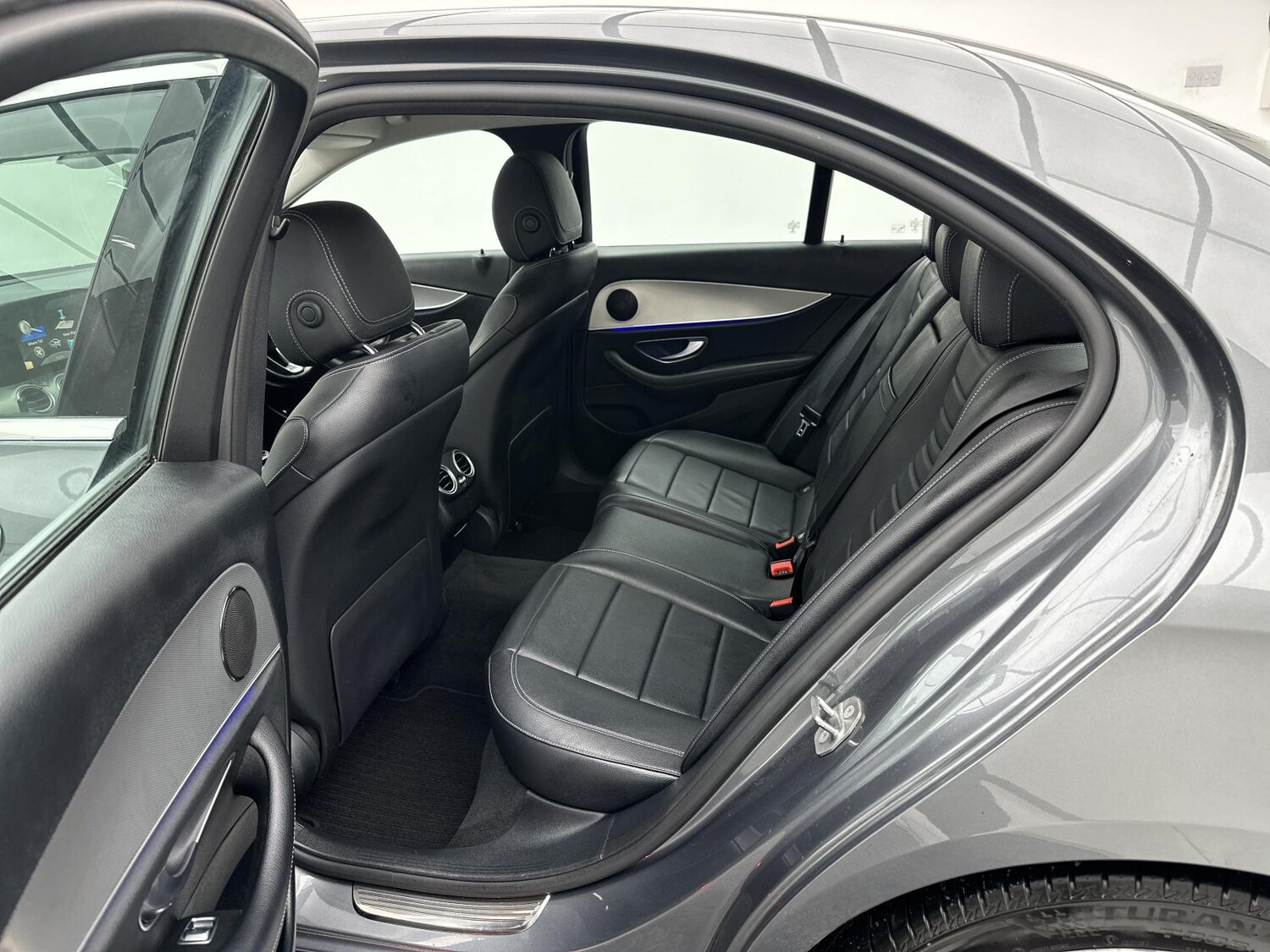 Used Mercedes-Benz E Class 2016 for sale - 76609302: Photo 35