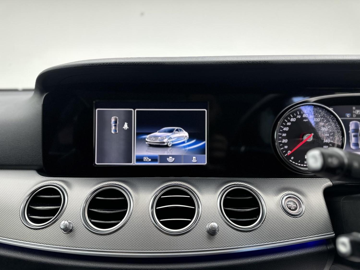 Used Mercedes-Benz E Class 2016 for sale - 76609302: Photo 55