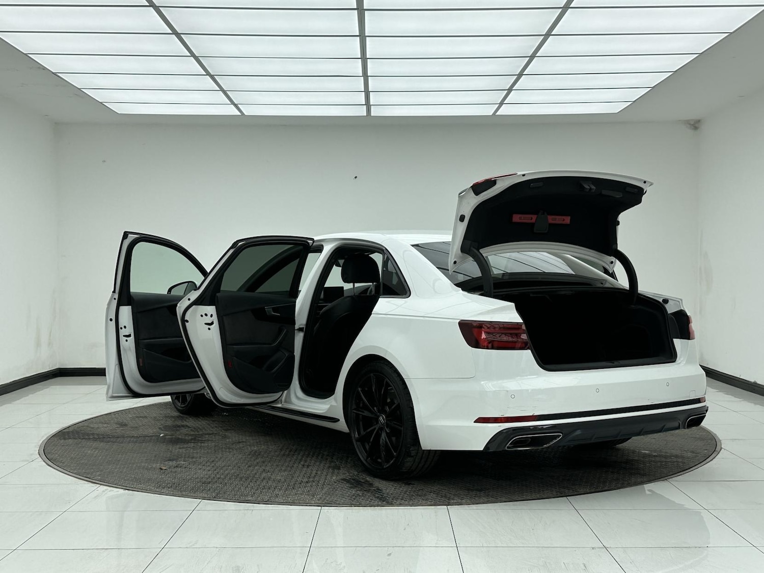 Used Audi A4 2019 for sale - 78184134: Photo 11