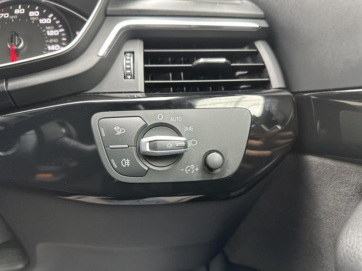 Used Audi A4 2019 for sale - 78184134: Photo 42