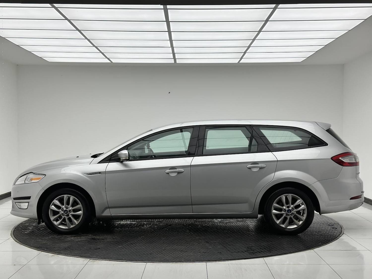 Used Ford Mondeo 2012 for sale - 76591703: Photo 4
