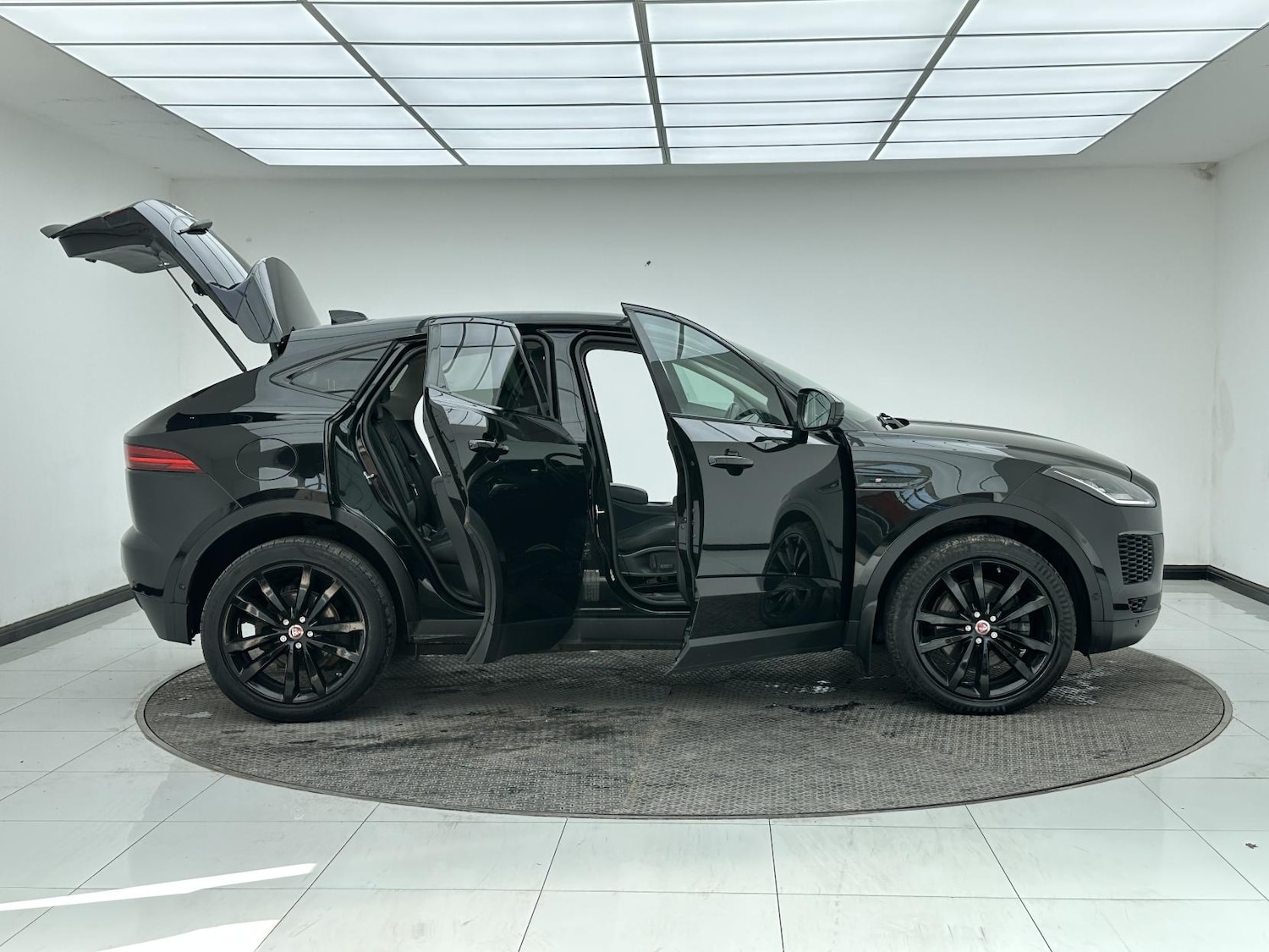 Used Jaguar E-Pace 2018 for sale - 78170032: Photo 13