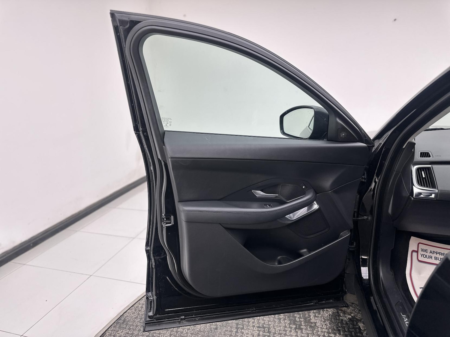 Used Jaguar E-Pace 2018 for sale - 78170032: Photo 33