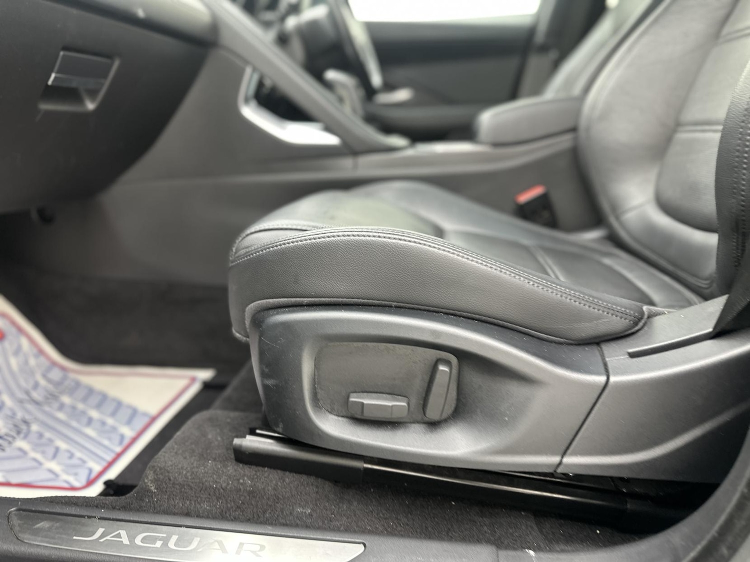 Used Jaguar E-Pace 2018 for sale - 78170032: Photo 34