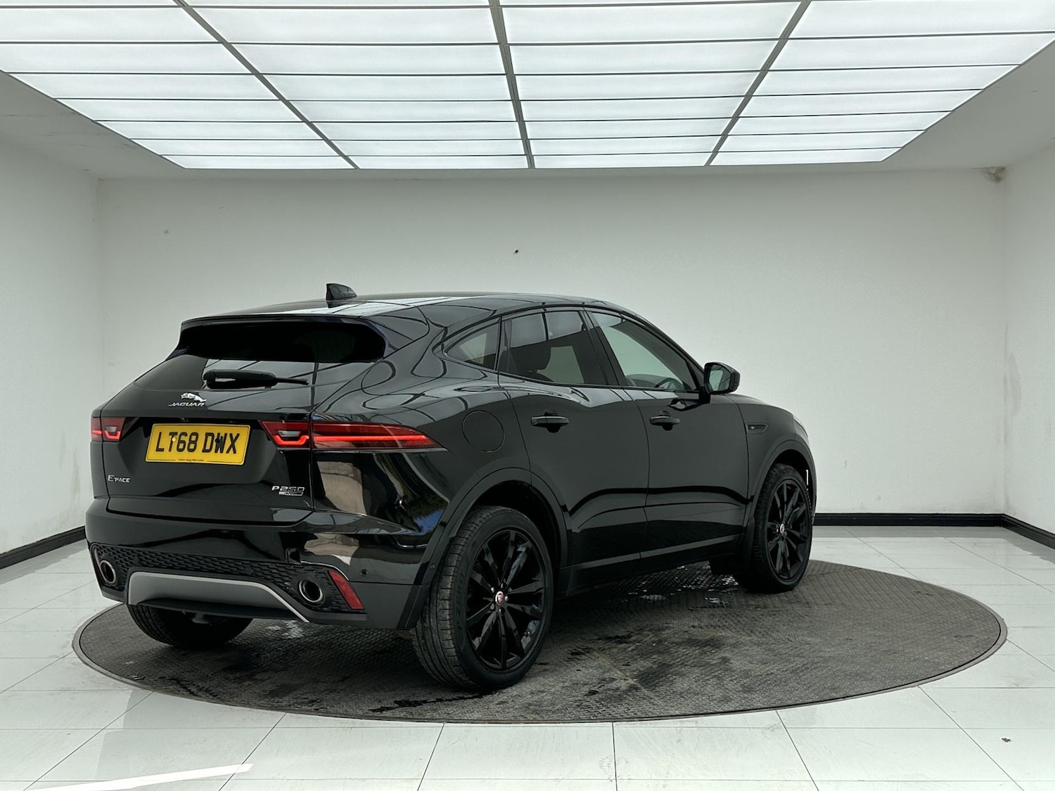Used Jaguar E-Pace 2018 for sale - 78170032: Photo 6