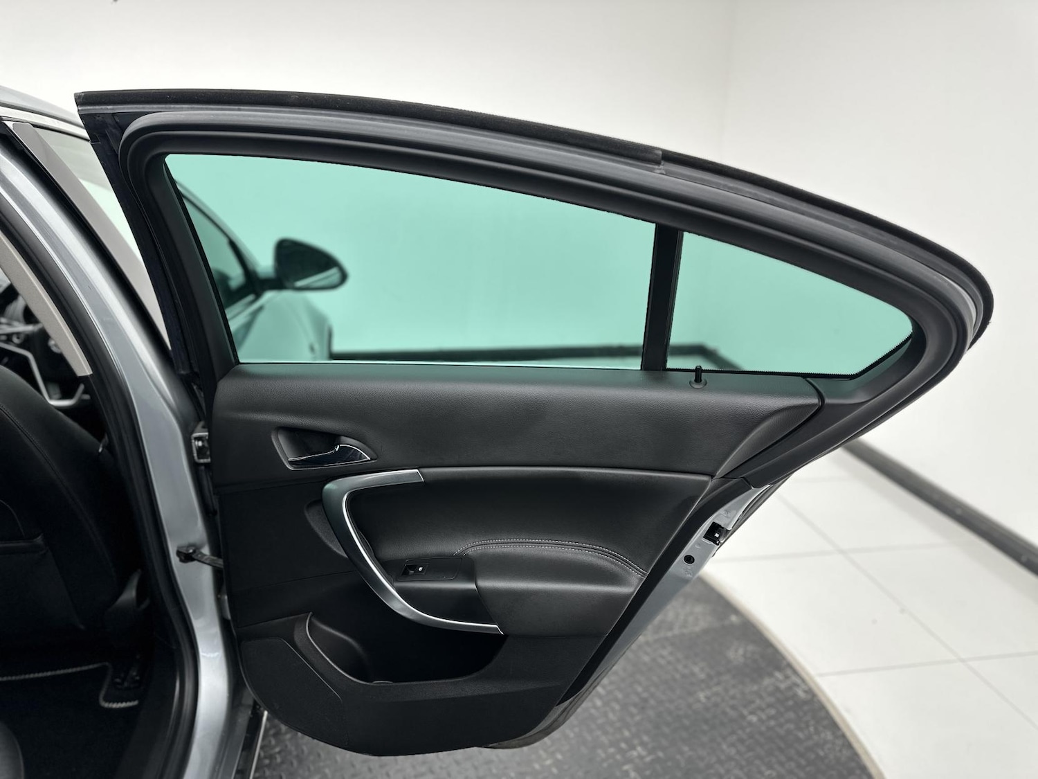 Used Vauxhall Insignia 2015 for sale - 76344876: Photo 31