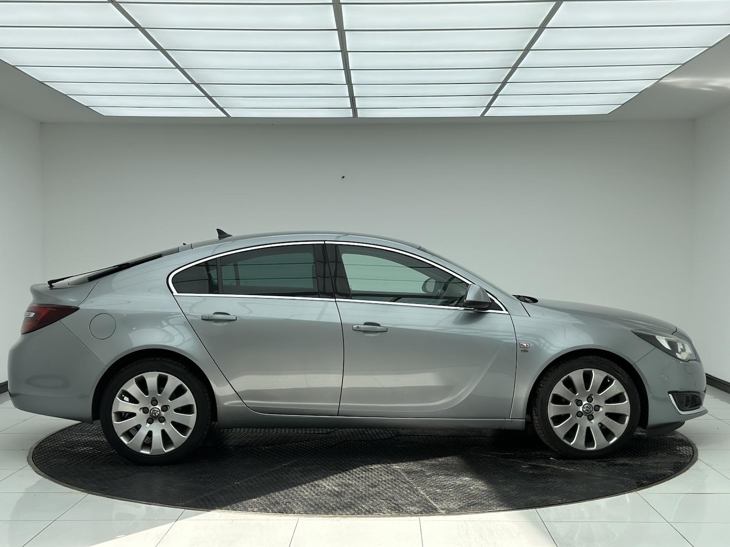 Used Vauxhall Insignia 2015 for sale - 76344876: Photo 9