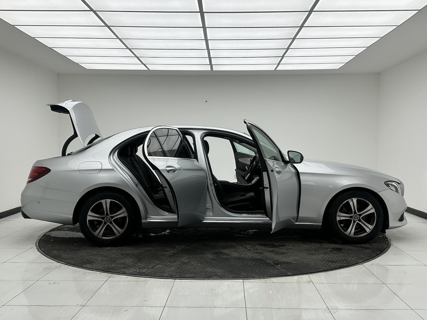 Used Mercedes-Benz E Class 2018 for sale - 77228506: Photo 14