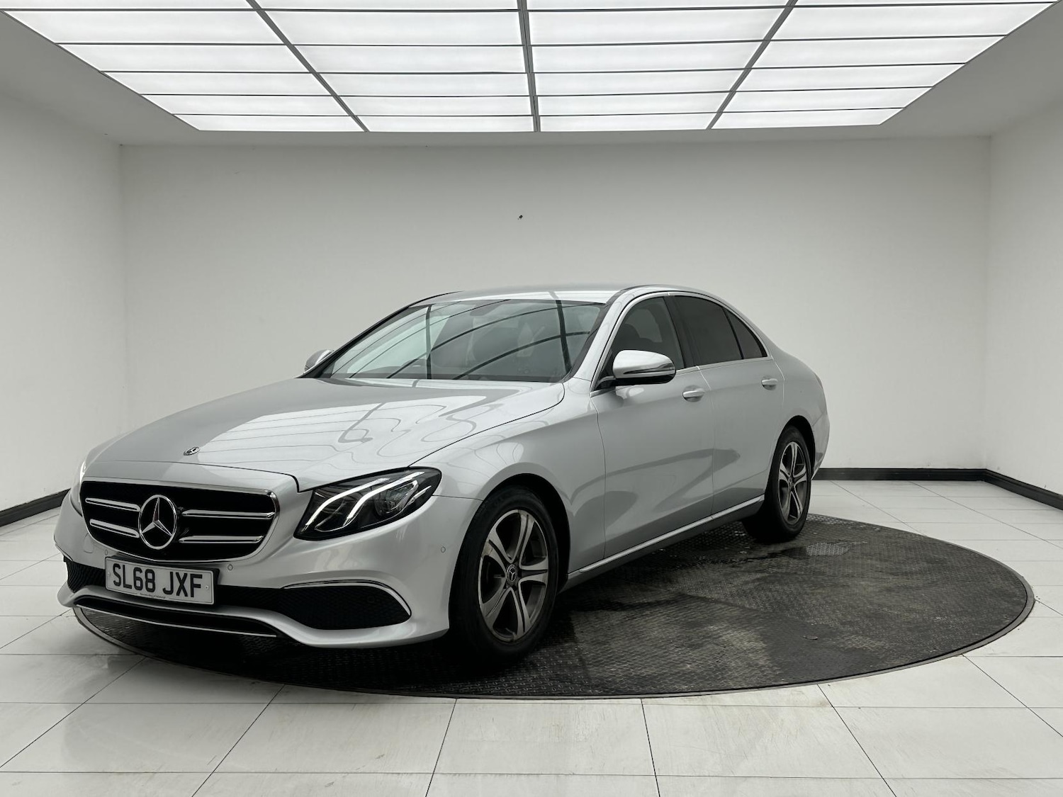 Used Mercedes-Benz E Class 2018 for sale - 77228506: Photo 3