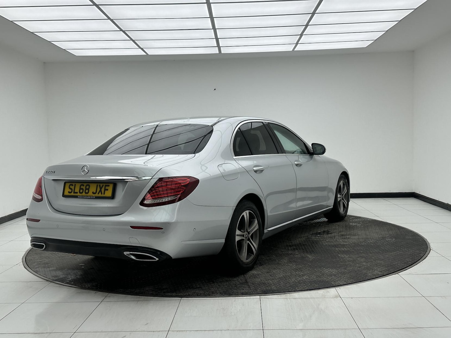 Used Mercedes-Benz E Class 2018 for sale - 77228506: Photo 8