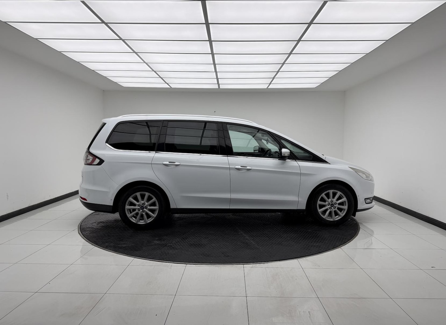 Used Ford Galaxy 2016 for sale - 76497781: Photo 12