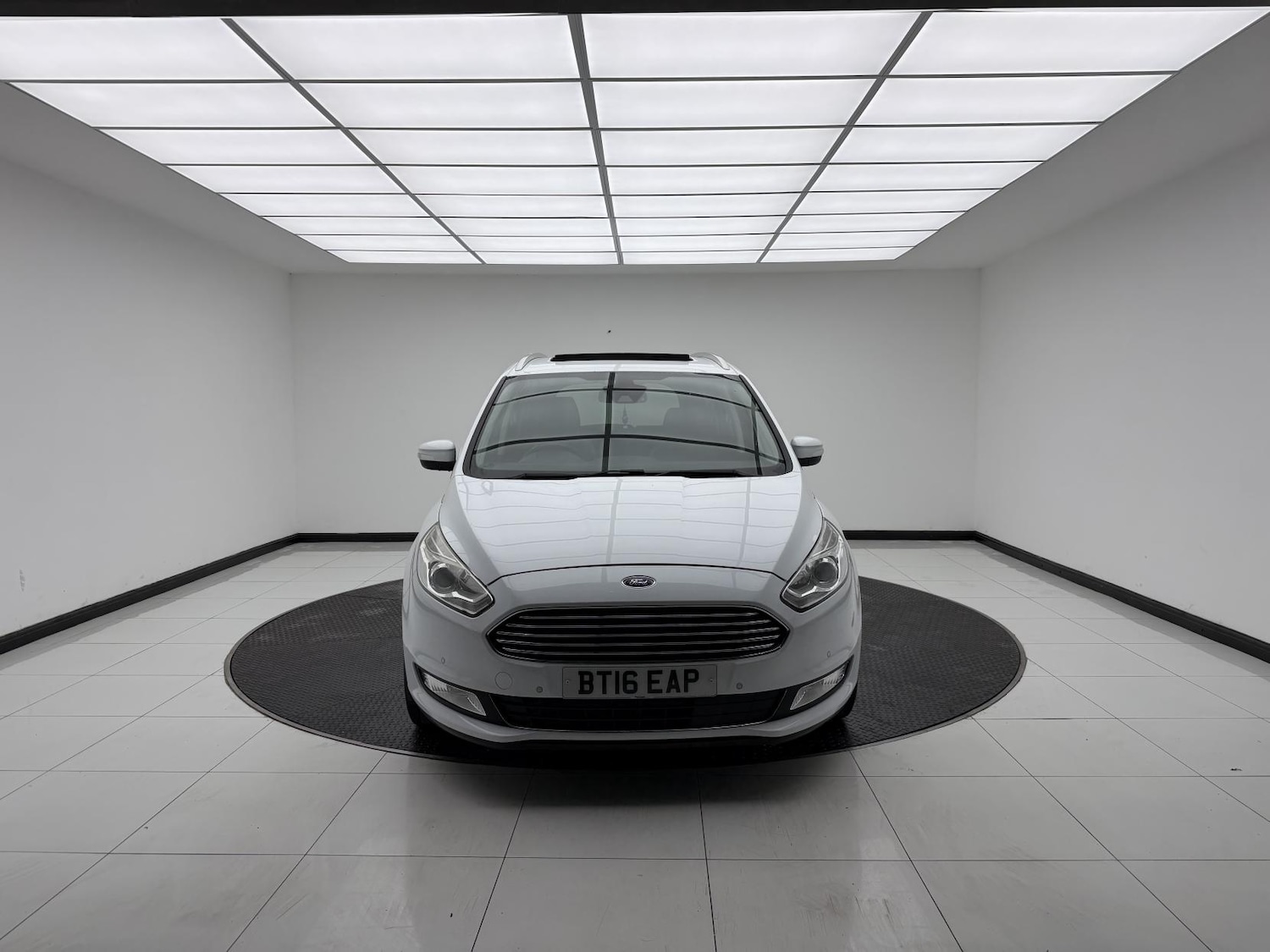 Used Ford Galaxy 2016 for sale - 76497781: Photo 2