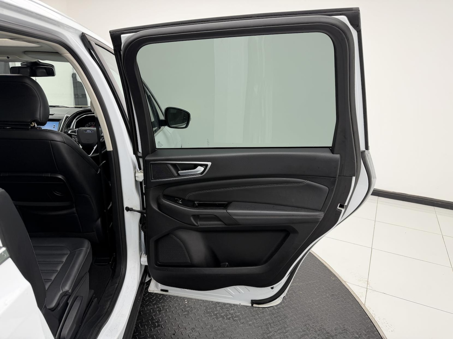 Used Ford Galaxy 2016 for sale - 76497781: Photo 43