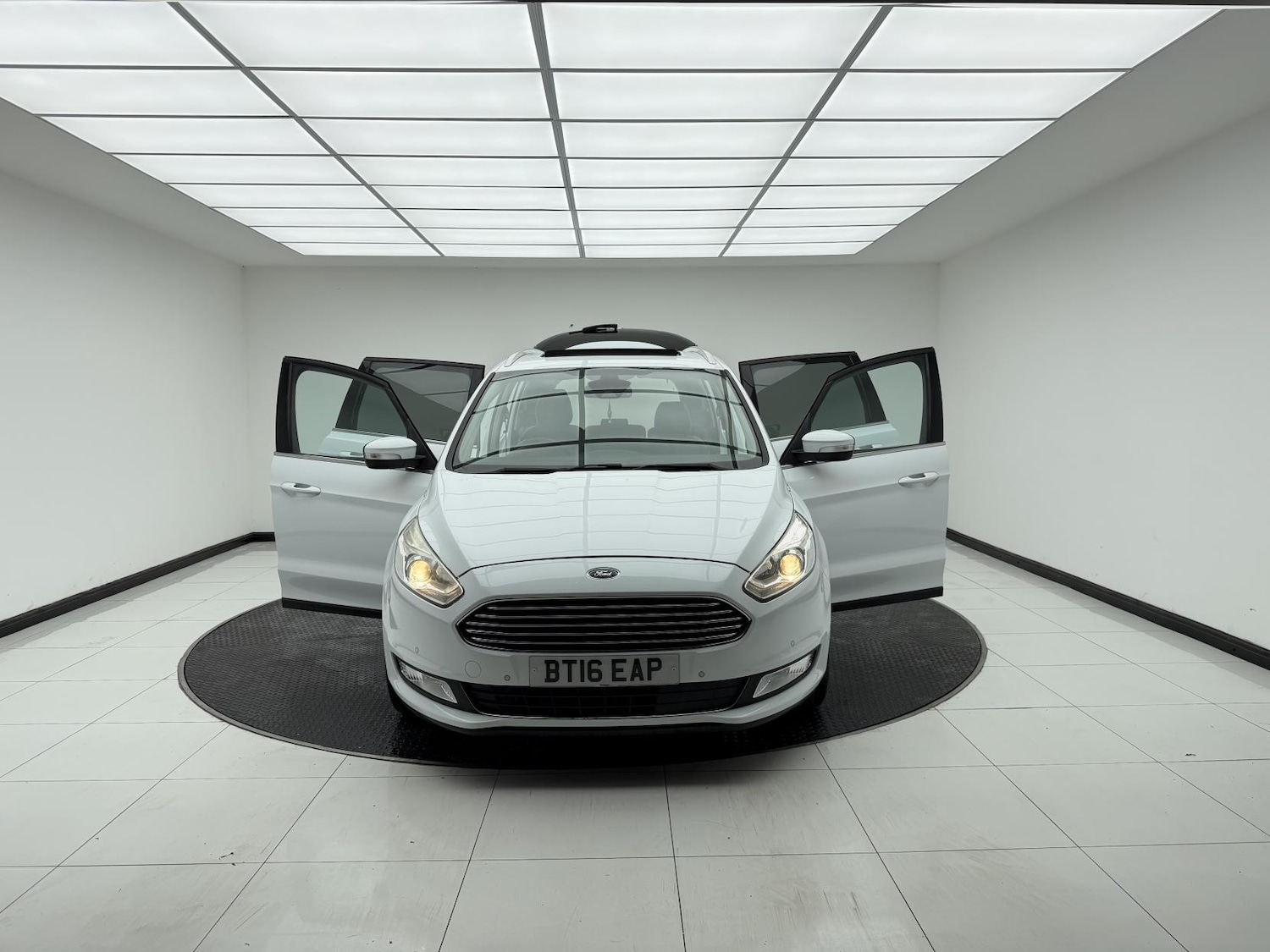 Used Ford Galaxy 2016 for sale - 76497781: Photo 45