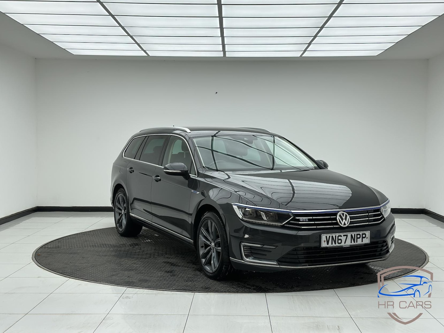 Used Volkswagen Passat 2017 for sale - 76714085: Photo 1