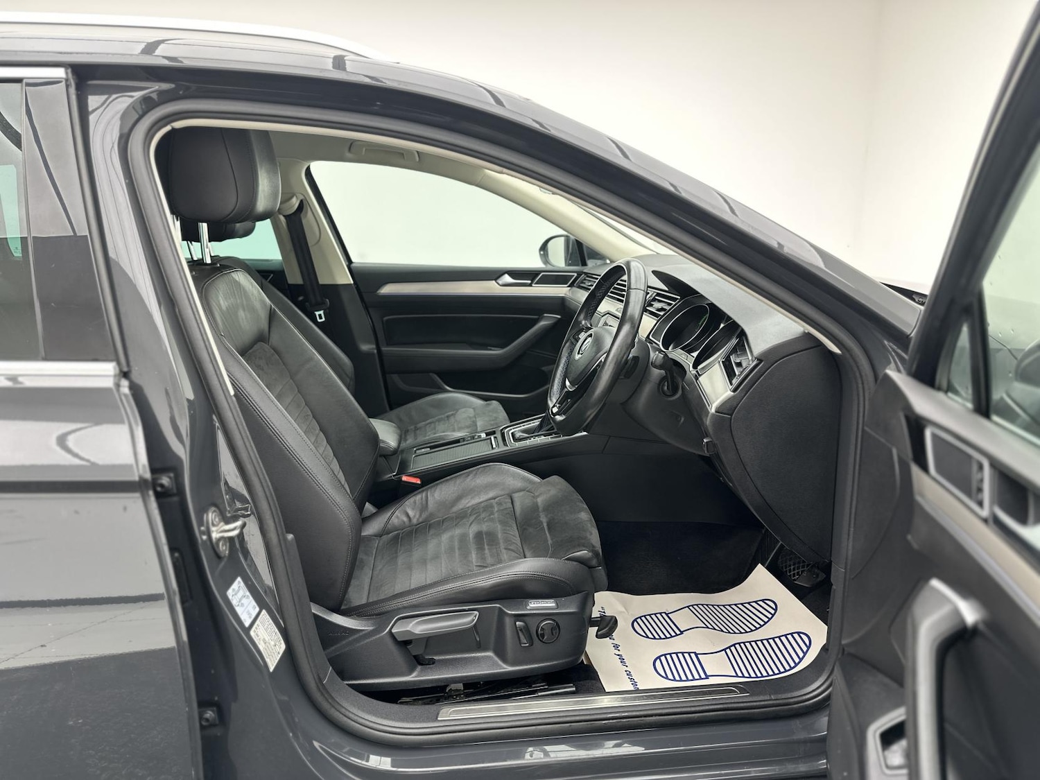 Used Volkswagen Passat 2017 for sale - 76714085: Photo 16