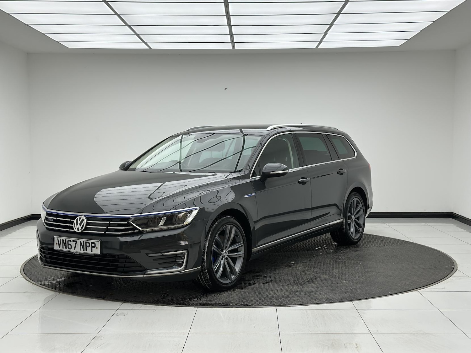 Used Volkswagen Passat 2017 for sale - 76714085: Photo 3