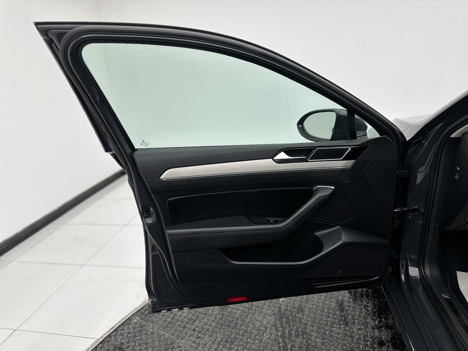 Used Volkswagen Passat 2017 for sale - 76714085: Photo 33