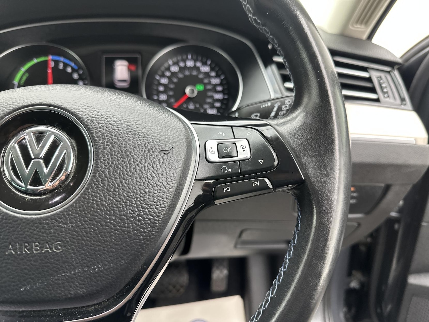 Used Volkswagen Passat 2017 for sale - 76714085: Photo 37