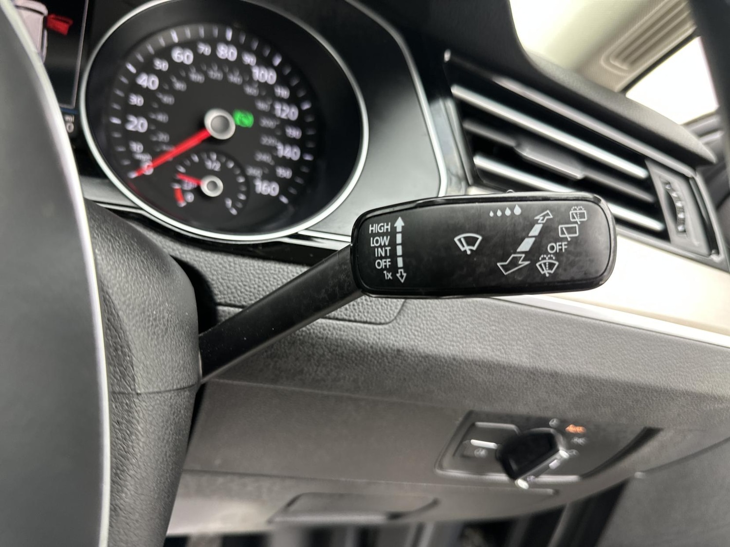 Used Volkswagen Passat 2017 for sale - 76714085: Photo 38