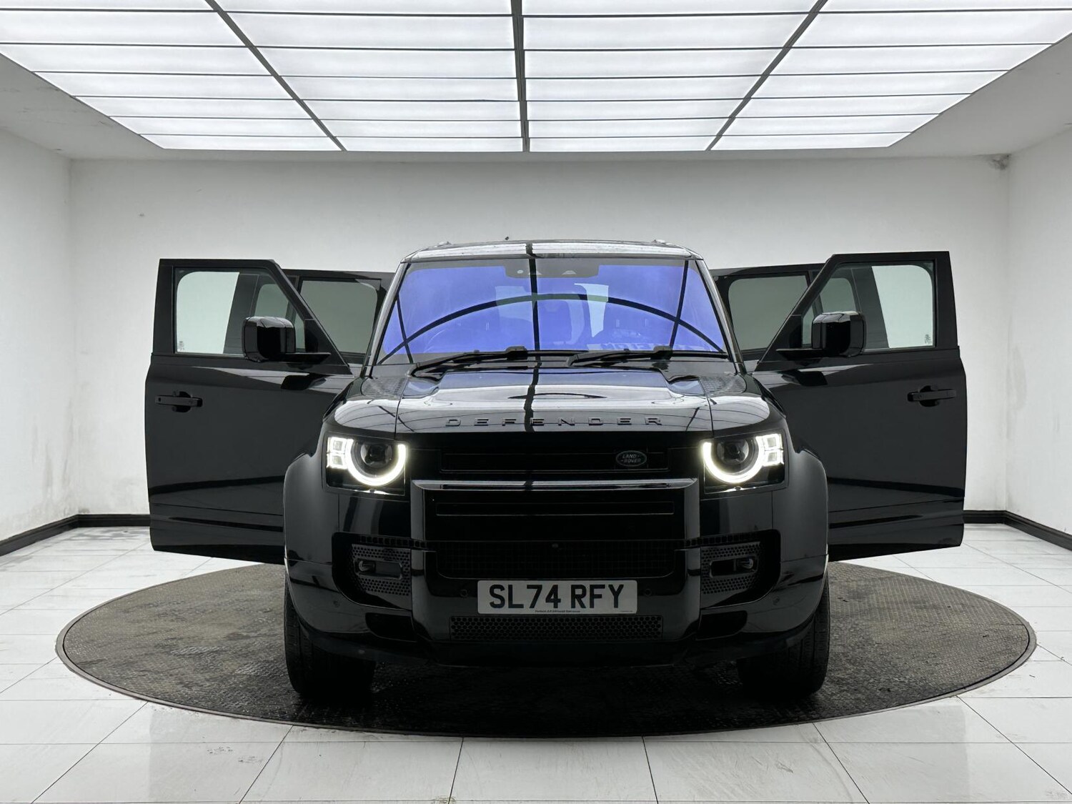 Used Land Rover Defender 2024 for sale - 77906975: Photo 13