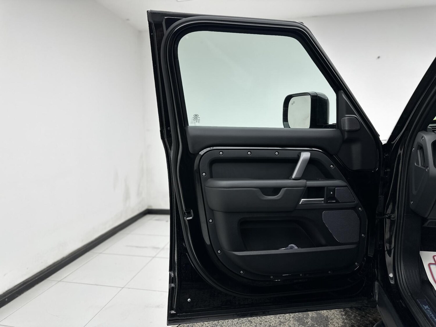 Used Land Rover Defender 2024 for sale - 77906975: Photo 34