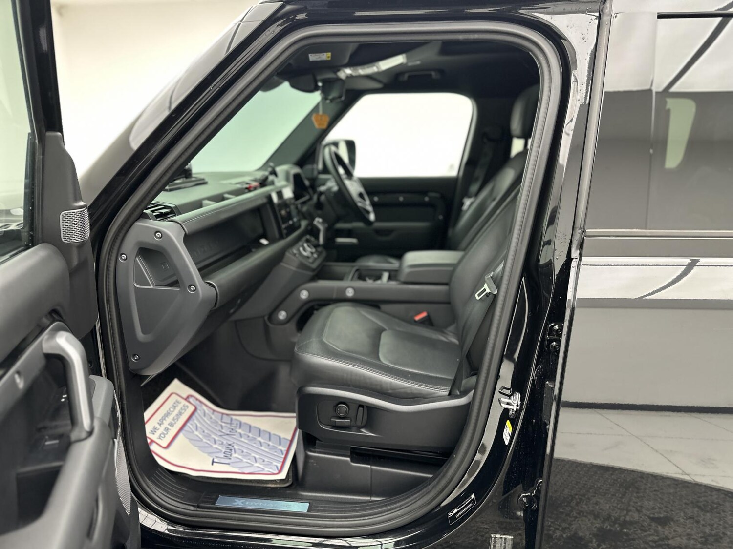 Used Land Rover Defender 2024 for sale - 77906975: Photo 35