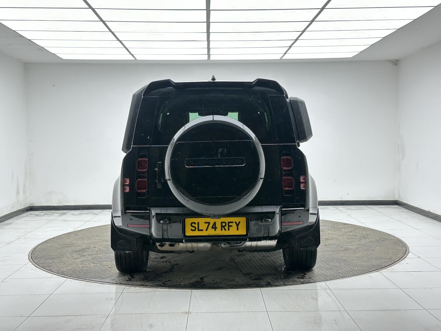 Used Land Rover Defender 2024 for sale - 77906975: Photo 6