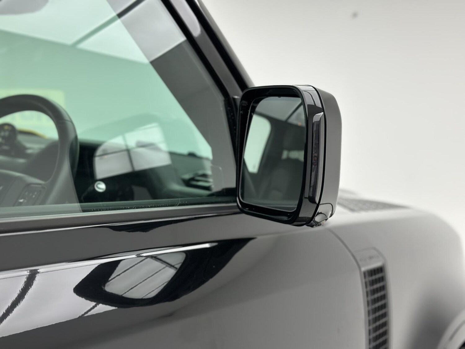 Used Land Rover Defender 2024 for sale - 77906975: Photo 61