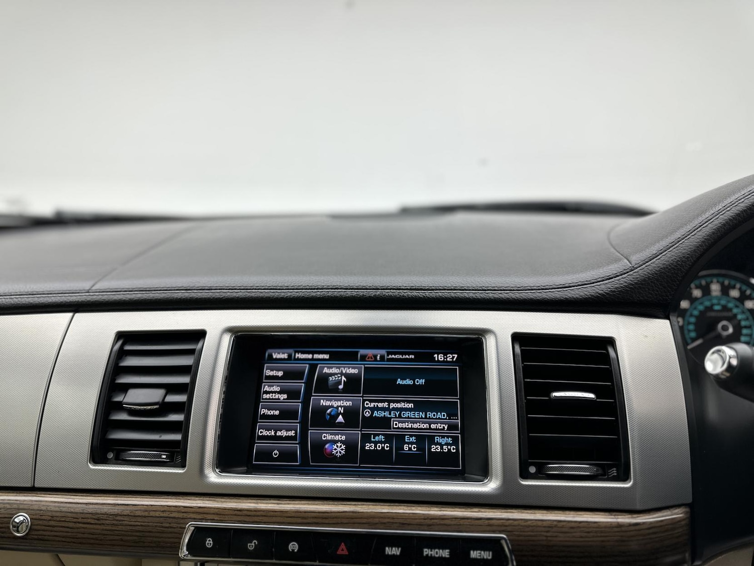 Used Jaguar XF 2014 for sale - 76375744: Photo 40