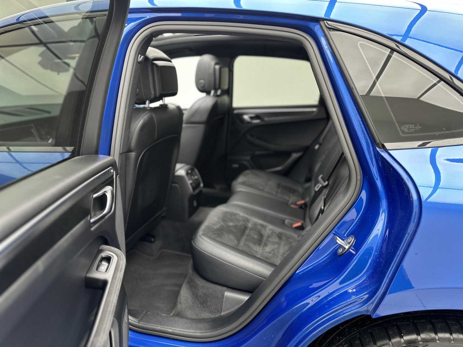 Used Porsche Macan 2020 for sale - 76452692: Photo 17