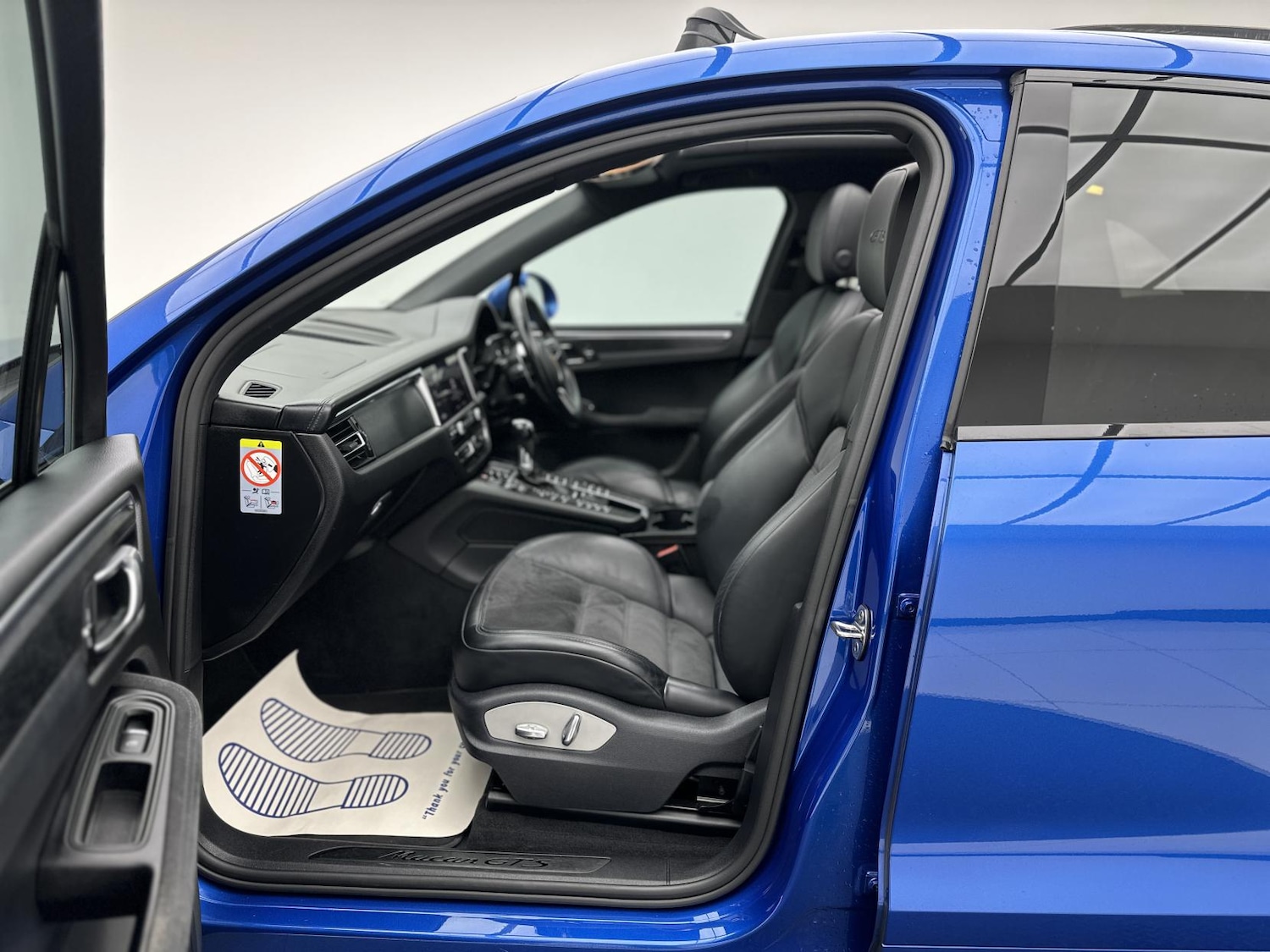 Used Porsche Macan 2020 for sale - 76452692: Photo 19